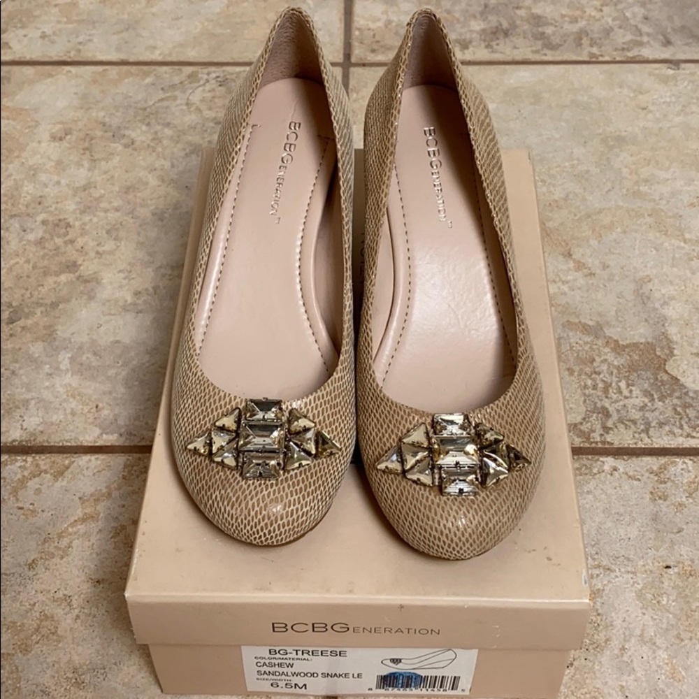 NWOT BCBG Treese Jewel Detail Wedges